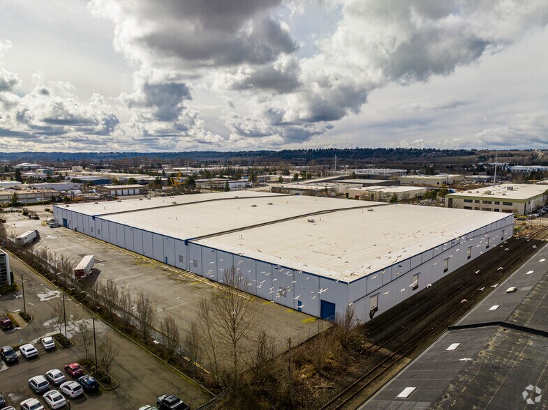 More Photos Of 7650 S 228th St, Kent Warehouse For Lease