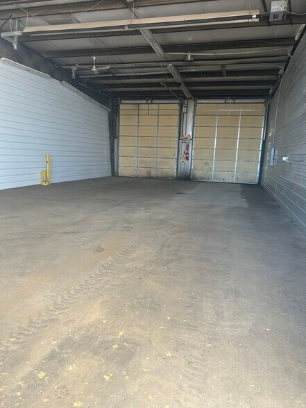 More Photos Of 4701 S Limit Ave, Sedalia Warehouse For Lease