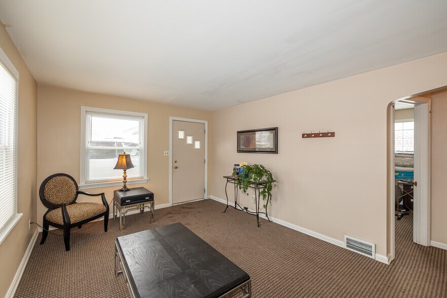 More Photos Of 5275 Broadview Rd, Parma Medical For Sale