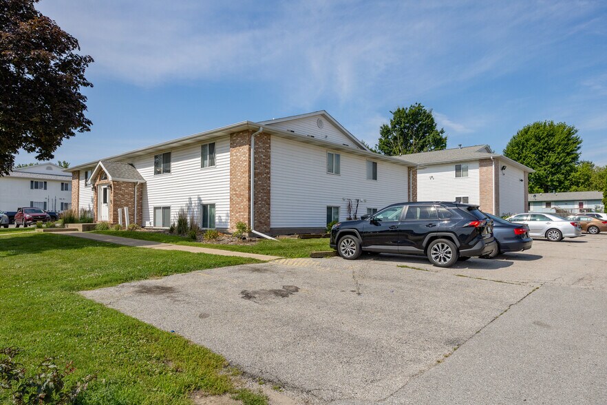 More Photos Of 115 Sugar Creek Ln, North Liberty Multifamily For Sale