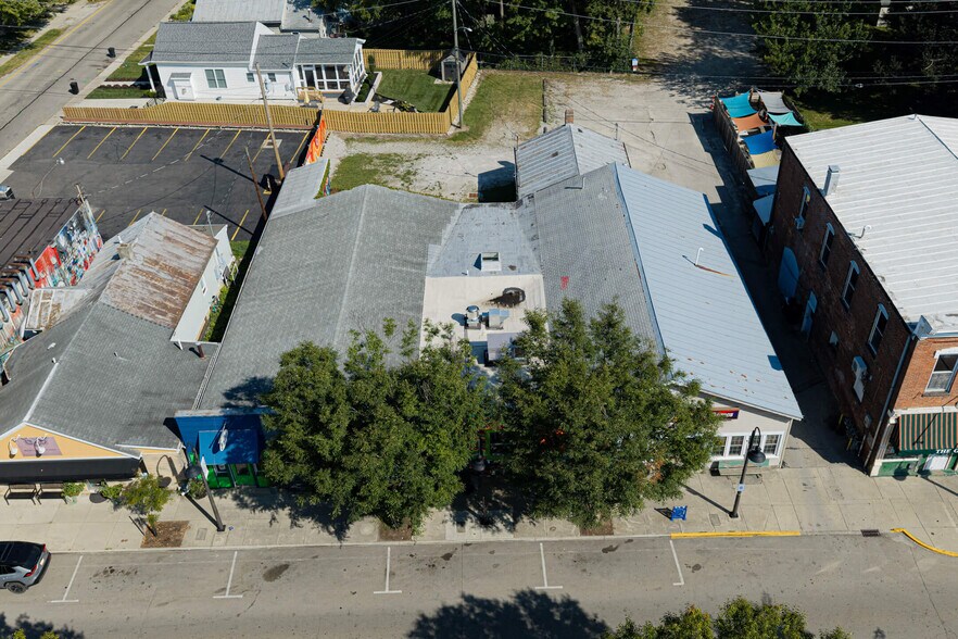 More Photos Of 136-138 Dayton St, Yellow Springs Storefront For Sale