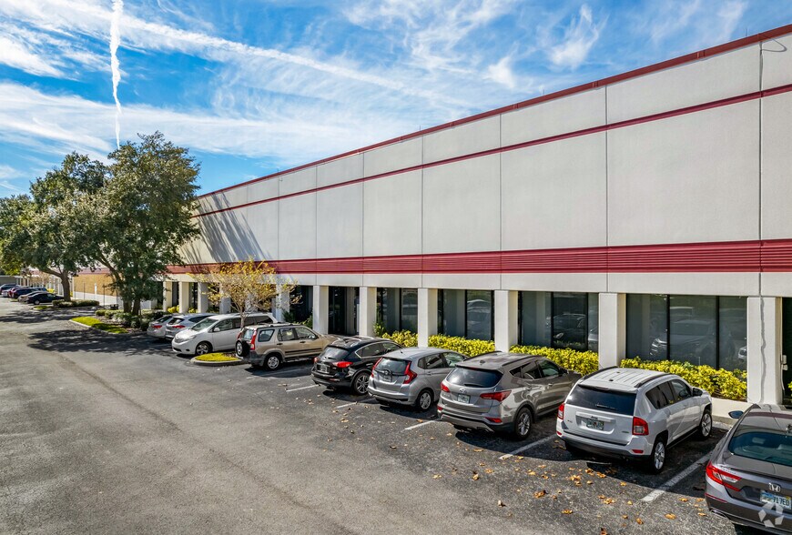 More Photos Of 12901 Starkey Rd, Largo Unknown For Lease