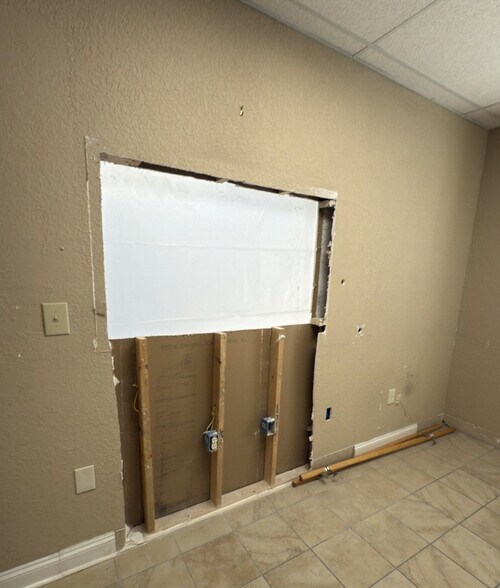 More Photos Of 1030 Wintergap Rd, Oliver Springs Office For Sale