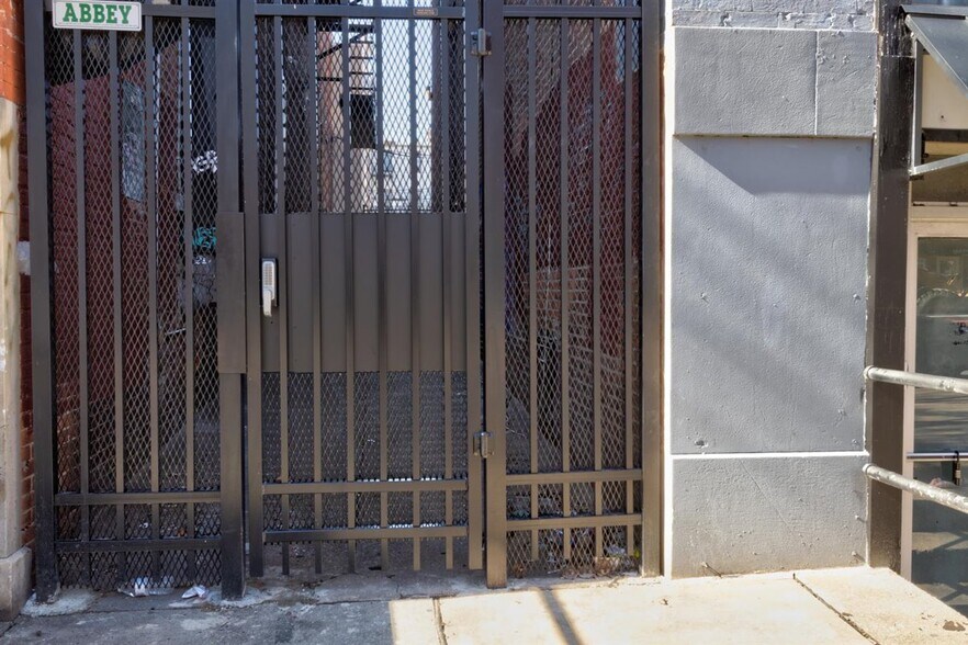 More Photos Of 2116 N Charles St, Baltimore Apartments For Sale