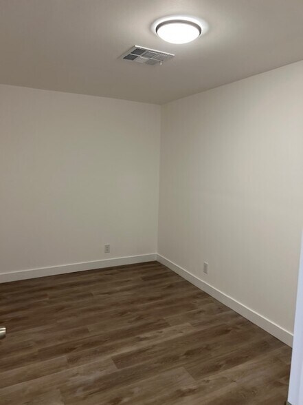 More Photos Of 1703 Civic Center Dr, North Las Vegas Medical For Lease