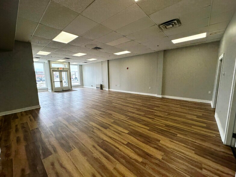 More Photos Of 13-17 Washington St, Sanford Apartments For Lease
