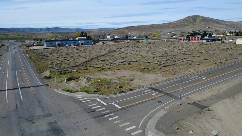 More Photos Of Van Giesen Street, West Richland Land For Sale
