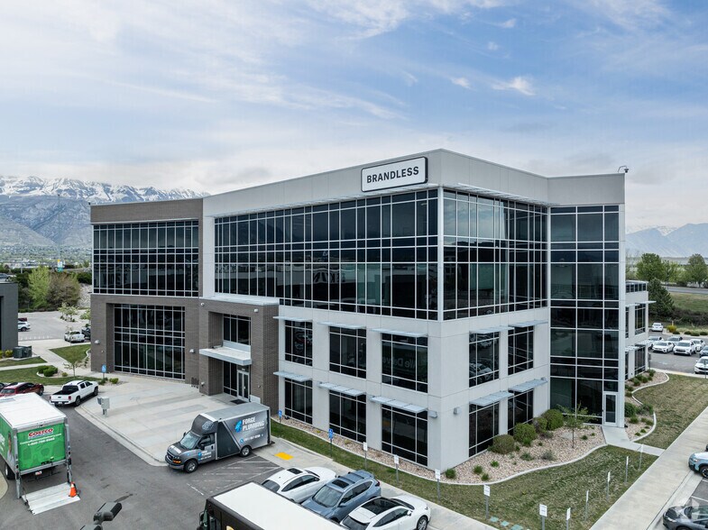 More Photos Of 2570 W 600 N, Lindon Office For Lease