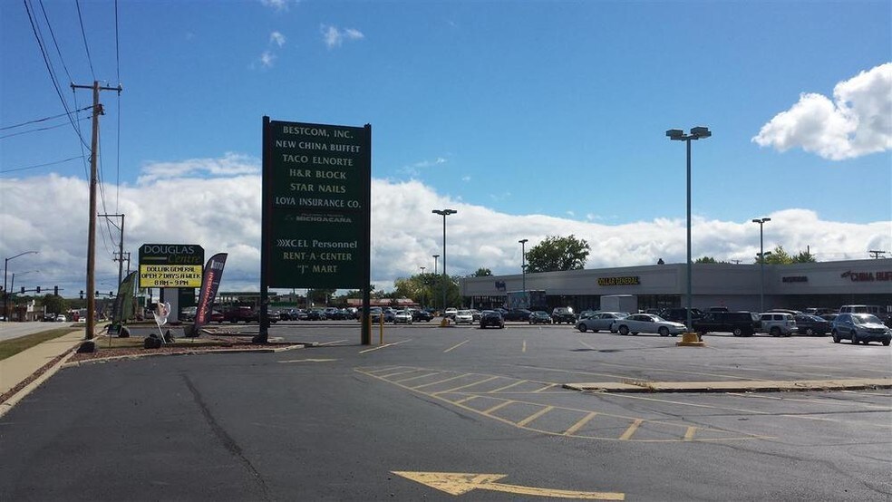 More Photos Of 2601-2709 W Grand Ave, Waukegan Unknown For Lease