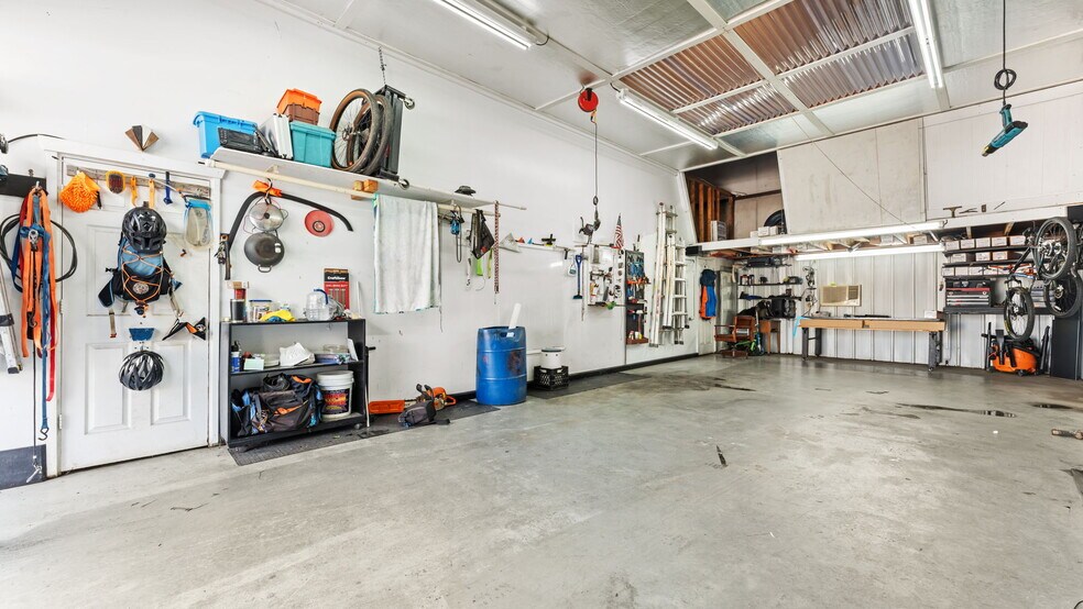 More Photos Of 5280 Atlanta Hwy, Alpharetta Auto Repair For Lease