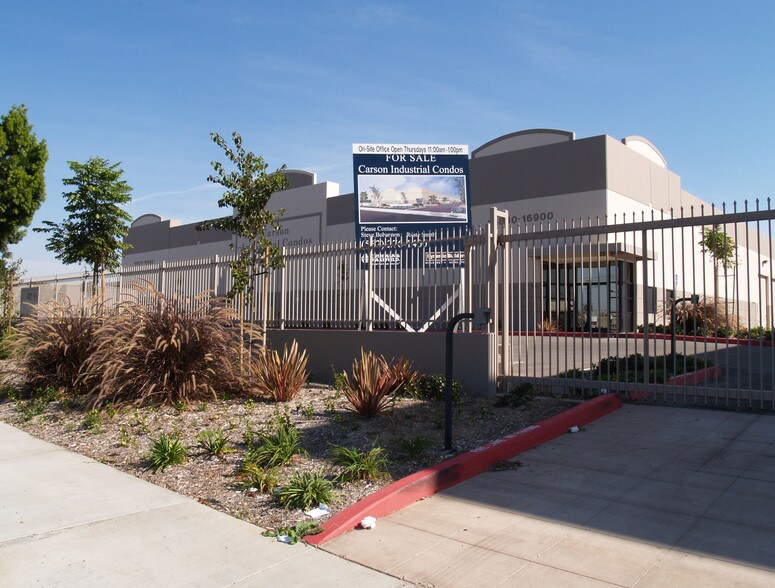More Photos Of 16820-16900 S Main St, Gardena Warehouse For Lease
