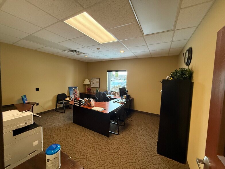 More Photos Of 1798 Holloway Dr, Holt Showroom For Lease