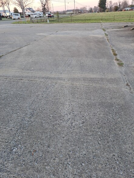 More Photos Of 6301 S York Hwy, Clarkrange Mixed Retail For Lease