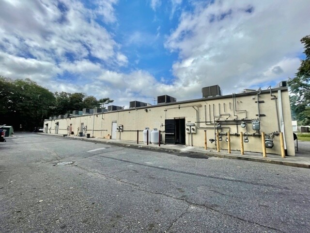 More Photos Of 50 Middle Country Rd, Coram Storefront Retail Office For Lease