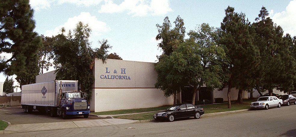 More Photos Of 13825 Bentley Pl, Cerritos Manufacturing For Lease
