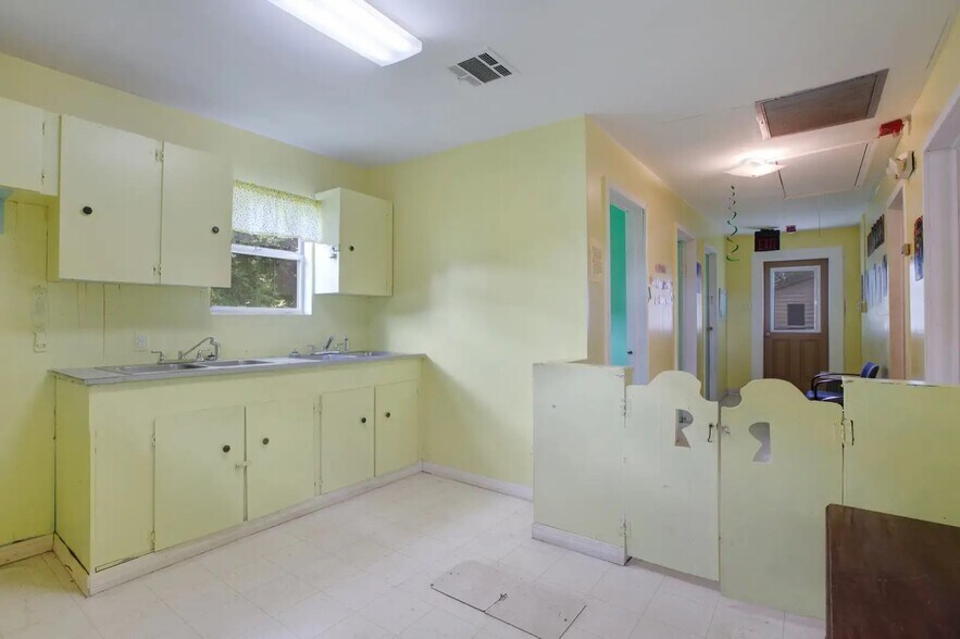 More Photos Of 229 Saint De Porres Street St, Broussard Specialty For Sale