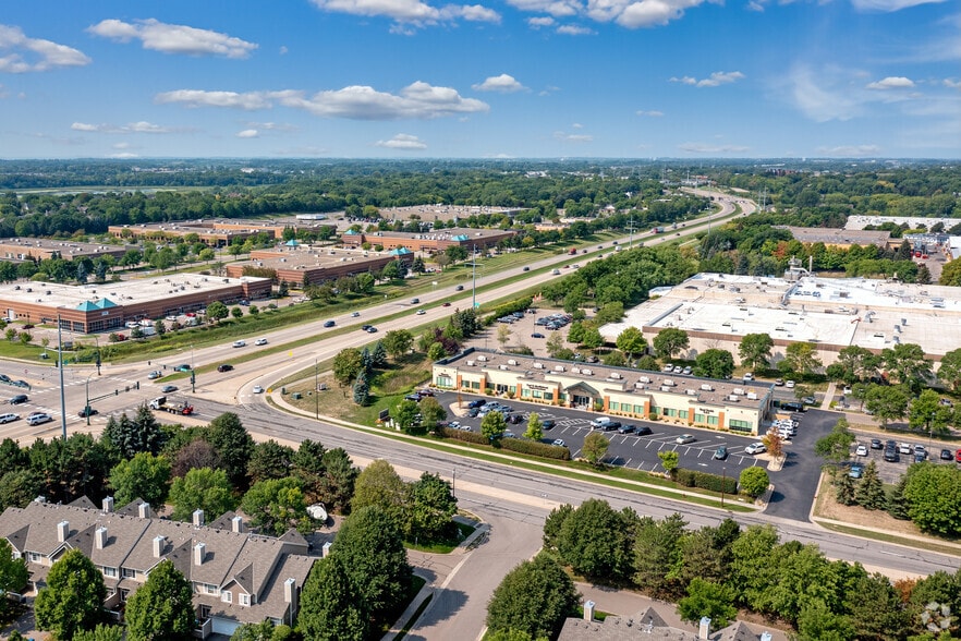 More Photos Of 7770 Dell Rd, Chanhassen Medical For Lease