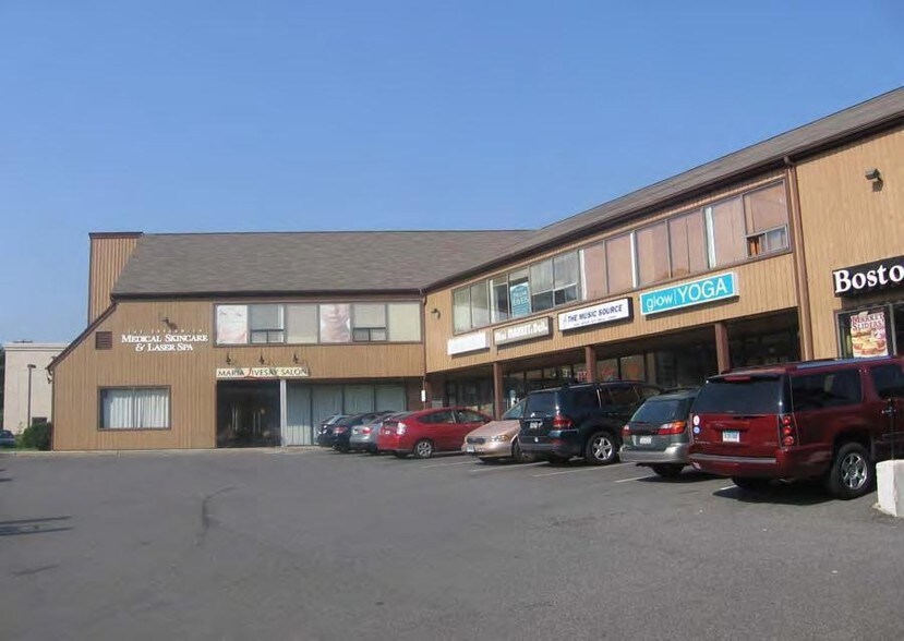 More Photos Of 1345 E Putnam Ave, Old Greenwich Storefront Retail Office For Lease