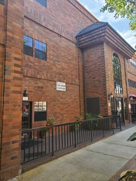 More Photos Of 150 E Olive Ave, Burbank Office For Lease
