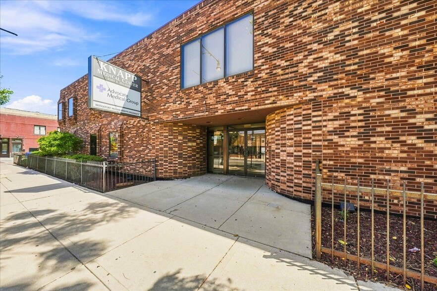 Primary Photo Of 3303 S Halsted St, Chicago Medical For Lease