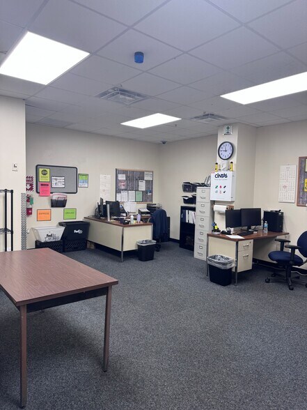 More Photos Of 1485 Rail Head Blvd, Naples Warehouse For Lease