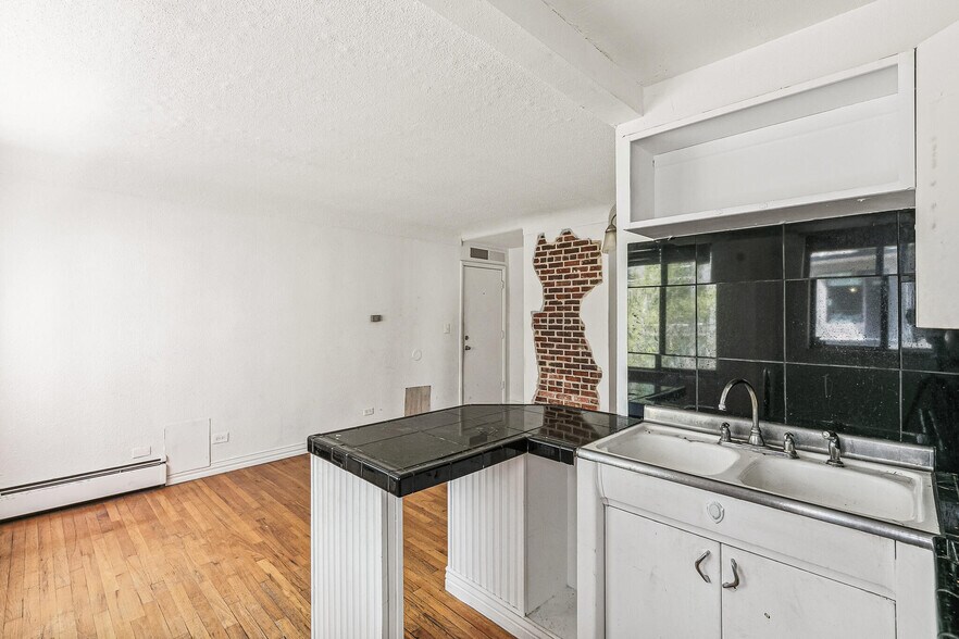 More Photos Of 1644 Pennsylvania St, Denver Apartments For Sale