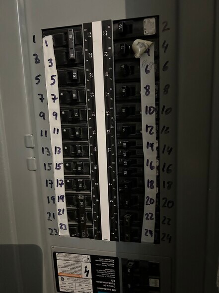 More Photos Of 88 Lonsdale Ave, North Vancouver Office For Lease