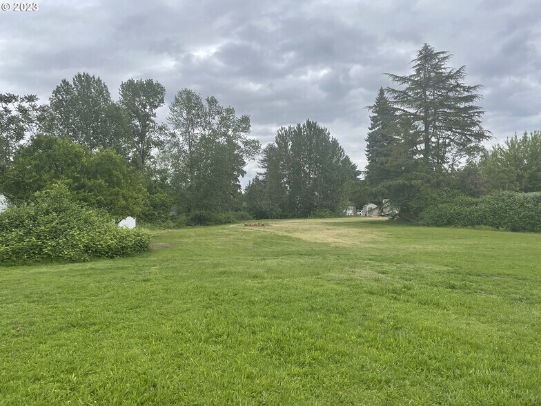 More Photos Of 340 NE Marine Dr, Portland Land For Sale