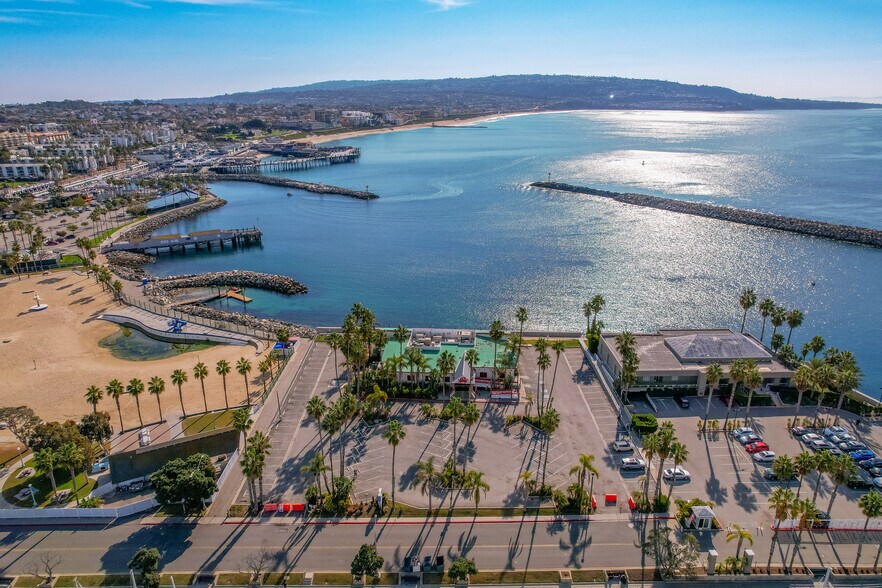 More Photos Of 230 Portofino Way, Redondo Beach Restaurant For Lease