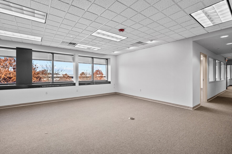 More Photos Of 1100 Berkshire Blvd, Wyomissing Medical For Lease