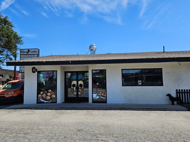 More Photos Of 12040 Paramount Blvd, Downey Storefront Retail Office For Sale