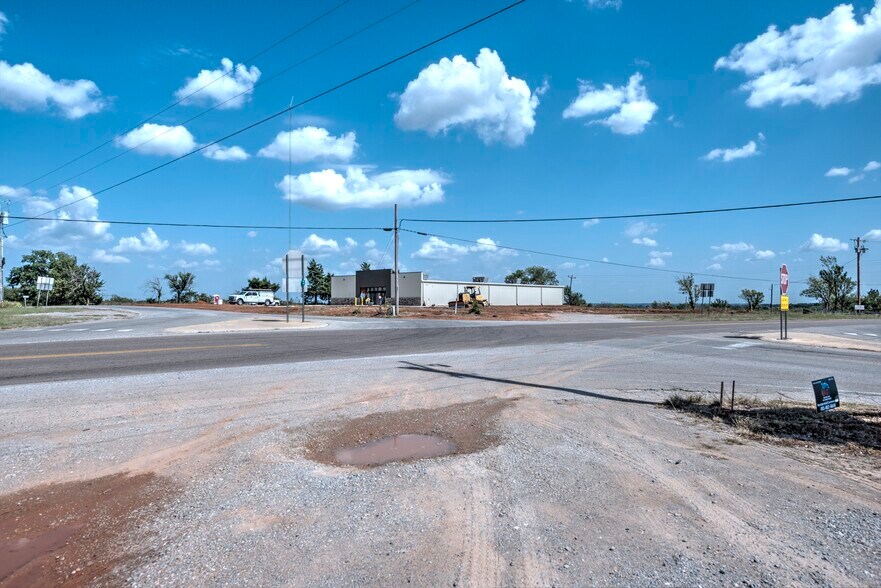 More Photos Of Oklahoma 39 Hwy @ Oklahoma 24, Purcell Land For Sale