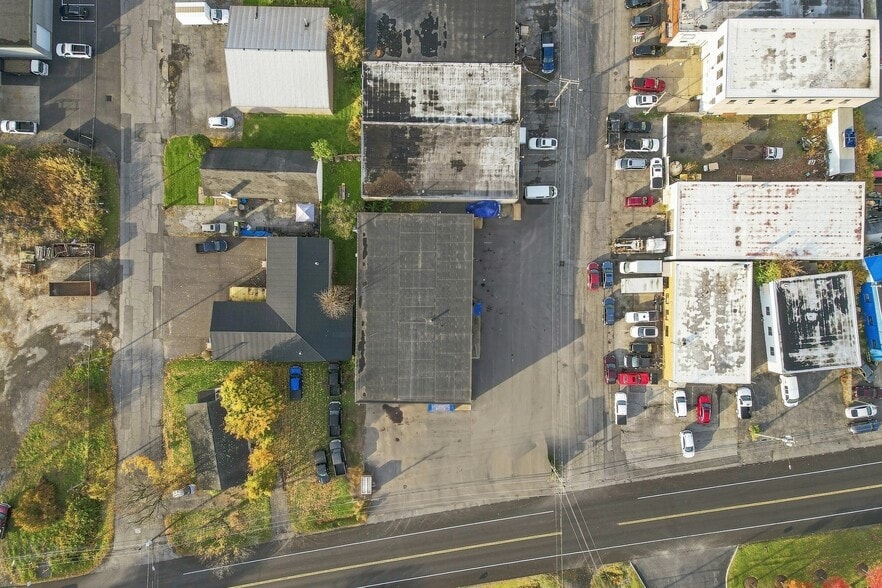 More Photos Of 209 Factory Ave, Syracuse Flex For Lease