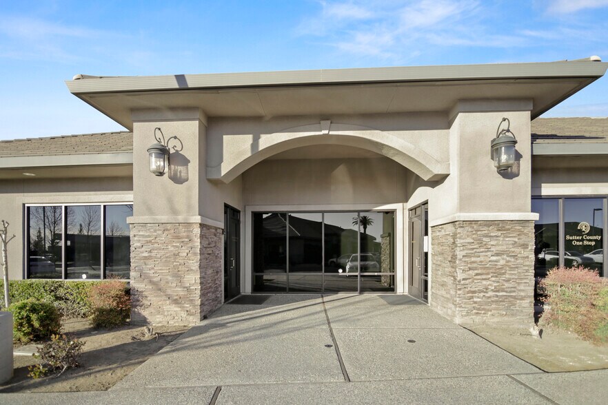 More Photos Of 950 Tharp Rd, Yuba City Office For Sale