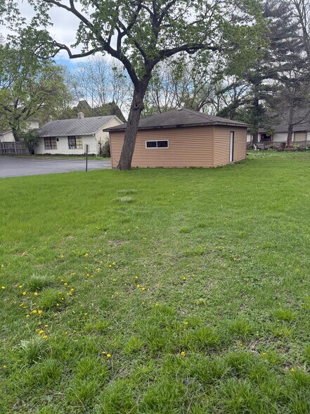 More Photos Of 15109 S Dillman St, Plainfield Religious Facility For Sale