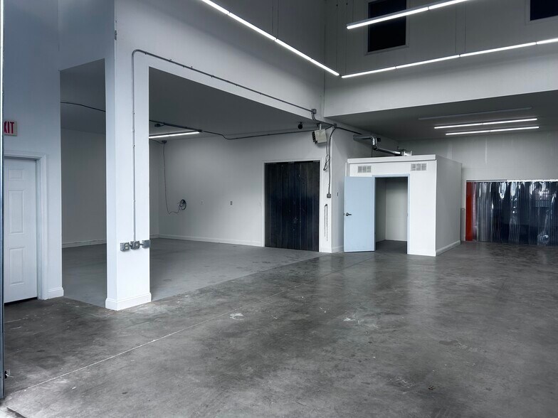 More Photos Of 6008 Fair Oaks Dr, Frederick Flex For Lease