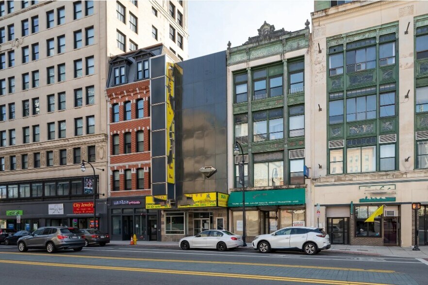 Primary Photo Of 531-545 Main St, Worcester Office For Sale