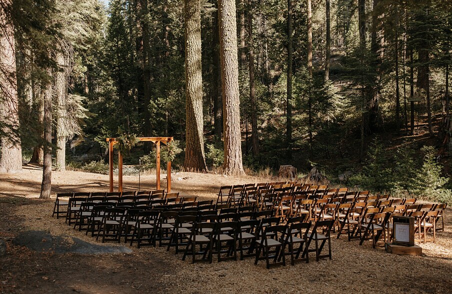 More Photos Of 500 Dodge Ridge Rd, Pinecrest Hotel For Sale