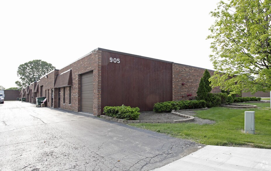 More Photos Of 901-905 Ridge Ave N, Lombard Warehouse For Lease