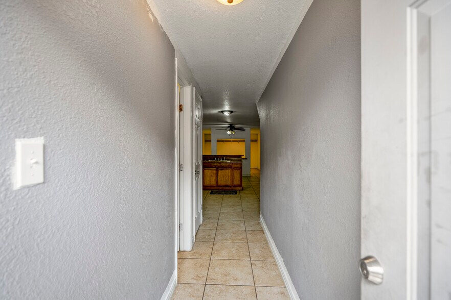 More Photos Of 80 Sorters McClellan rd, Kingwood Warehouse For Sale