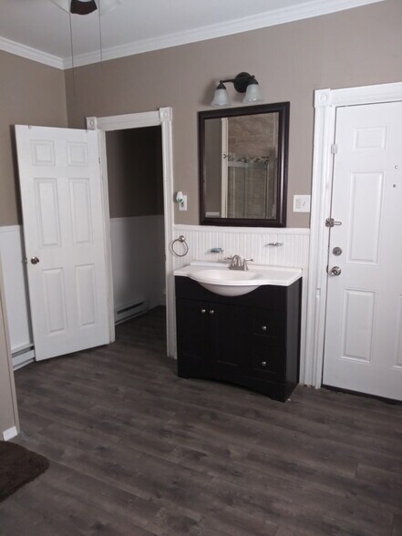 More Photos Of 443 N 7th St, Allentown Storefront Retail Residential For Sale