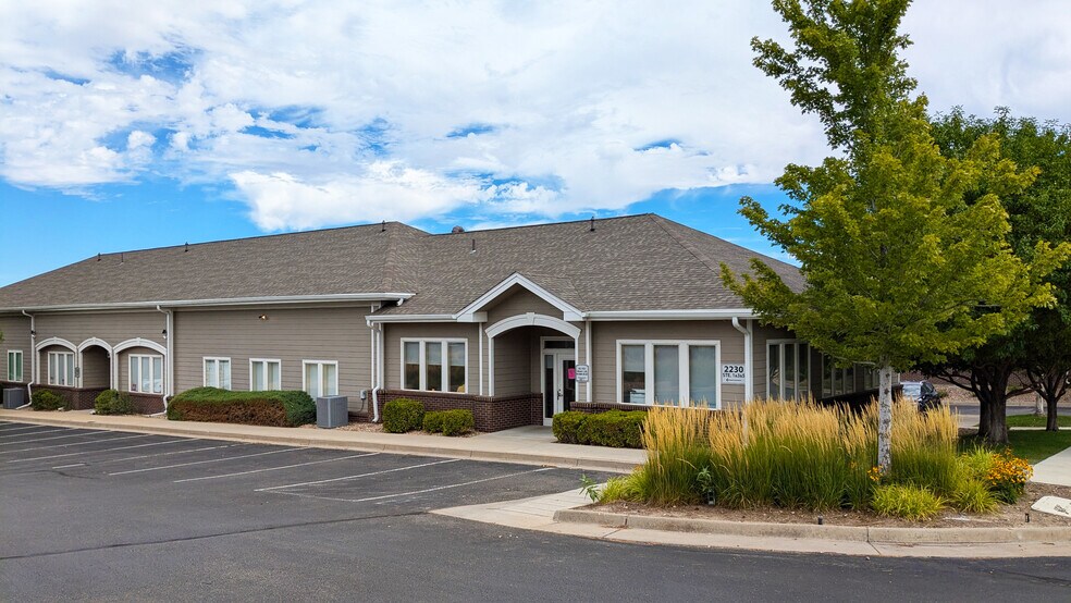 Primary Photo Of 2230 S Fraser St, Aurora Medical For Sale
