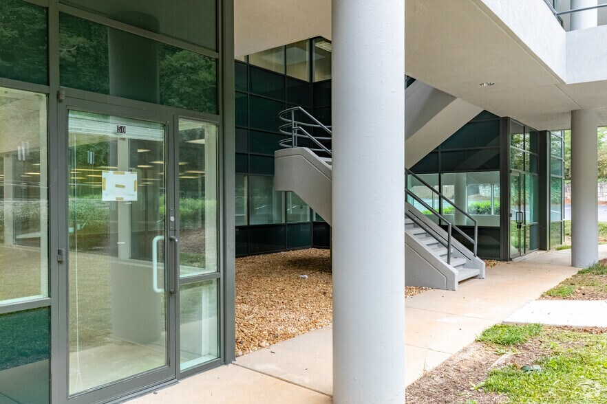 More Photos Of 680 Engineering Dr, Peachtree Corners Research And Development For Lease