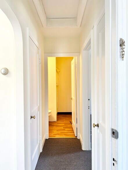 More Photos Of 203 Old Padonia Rd, Lutherville Timonium Office For Lease