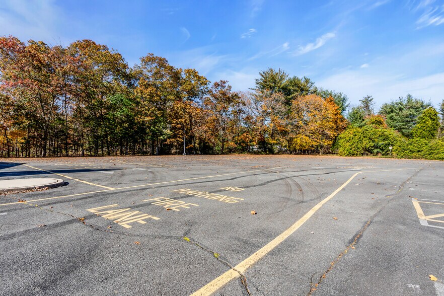 More Photos Of 150 W Veterans Hwy, Jackson Funeral Home For Sale