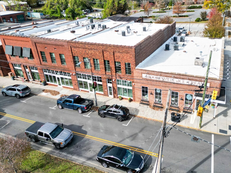More Photos Of 166-186 N Broad St, Mooresville Loft Creative Space For Sale