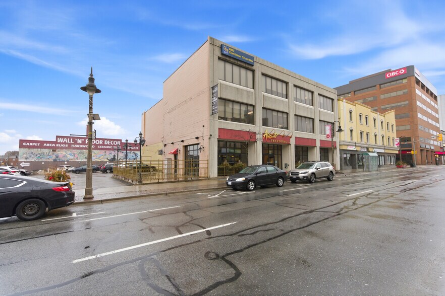 More Photos Of 17 King St E, Oshawa Storefront Retail Office For Lease