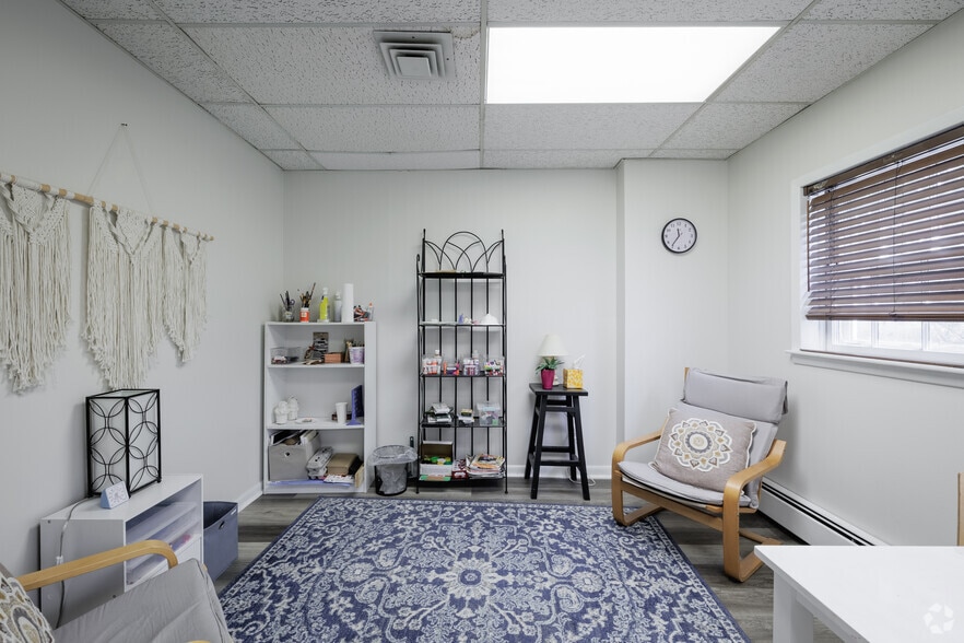 More Photos Of 185 Broadway, Hillsdale Medical For Lease