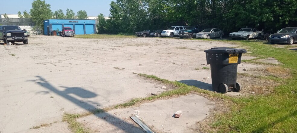 More Photos Of 9400 Roselawn St, Detroit Warehouse For Sale