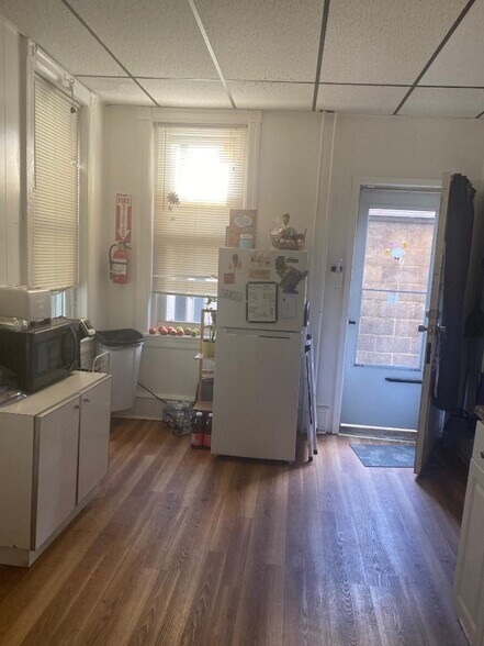 More Photos Of 230 N Burlington St, Gloucester City Apartments For Sale